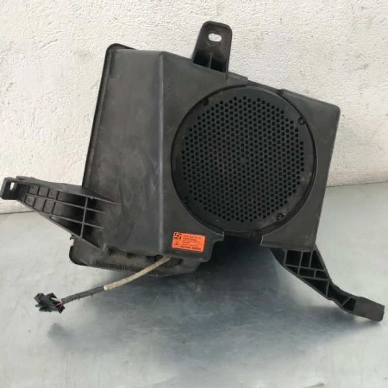 Subwoofer / Mercedes-Benz GL Class X164 2012 / Audio si electronice
