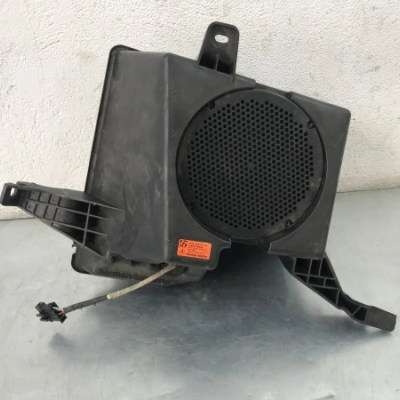 Subwoofer Mercedes-Benz 