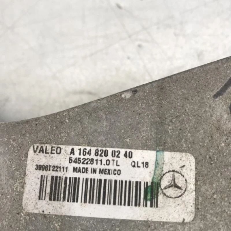 Ansamblu stergatoare cu motoras / Mercedes-Benz GL Class X164 2012 / Caroserie, oglinzi si faruri