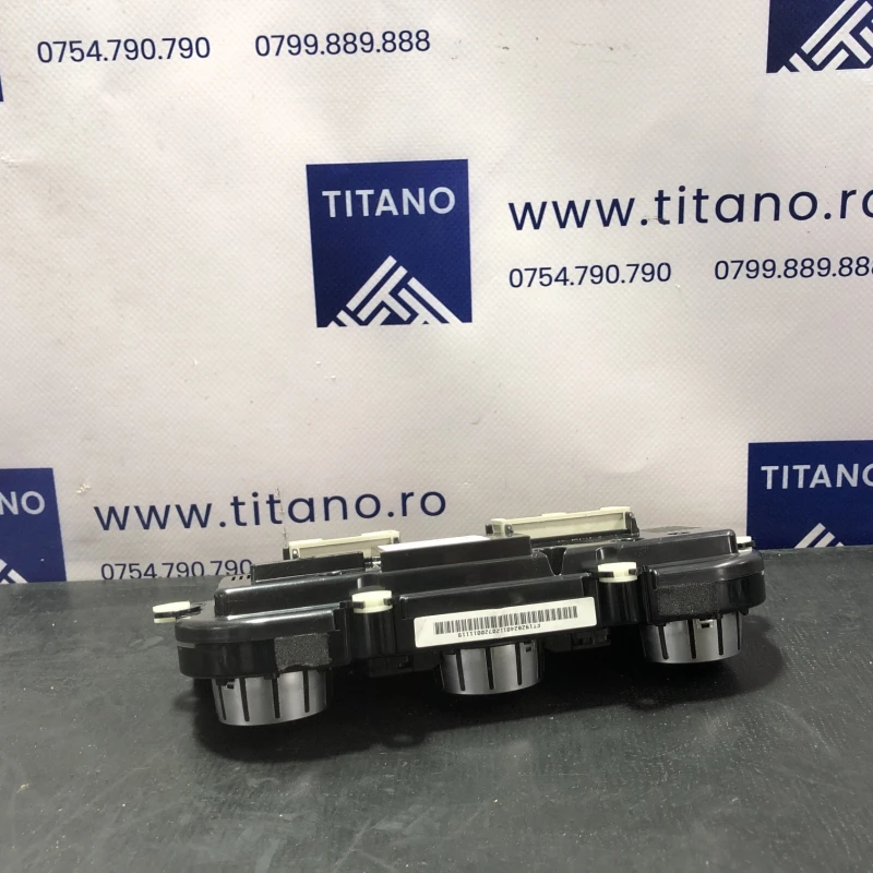 Panou climatronic / Volkswagen Passat B7 2012 / Climatizare