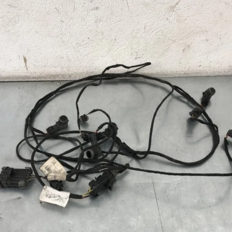 Instalatie senzori parcare fata Mercedes-Benz 
