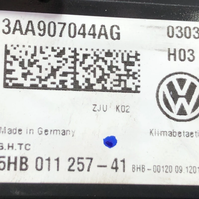 Panou climatronic / Volkswagen Passat B7 2012 / Climatizare