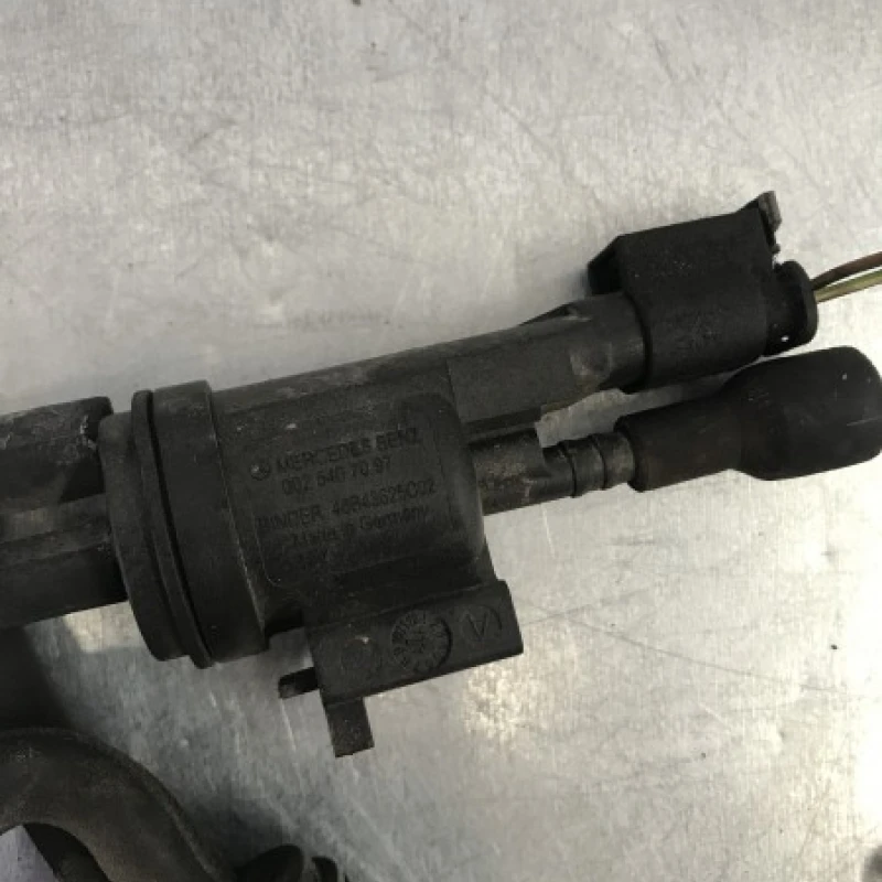Supapa vaccum / Mercedes-Benz GL Class X164 2012 / Audio si electronice