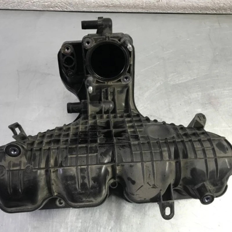 Galerie de admisie / Lexus CT 200h CT 200h 2012 / Motor, racire si evacuare