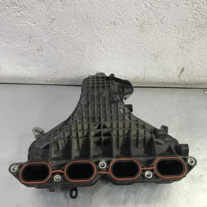 Galerie de admisie / Lexus CT 200h CT 200h 2012 / Motor, racire si evacuare