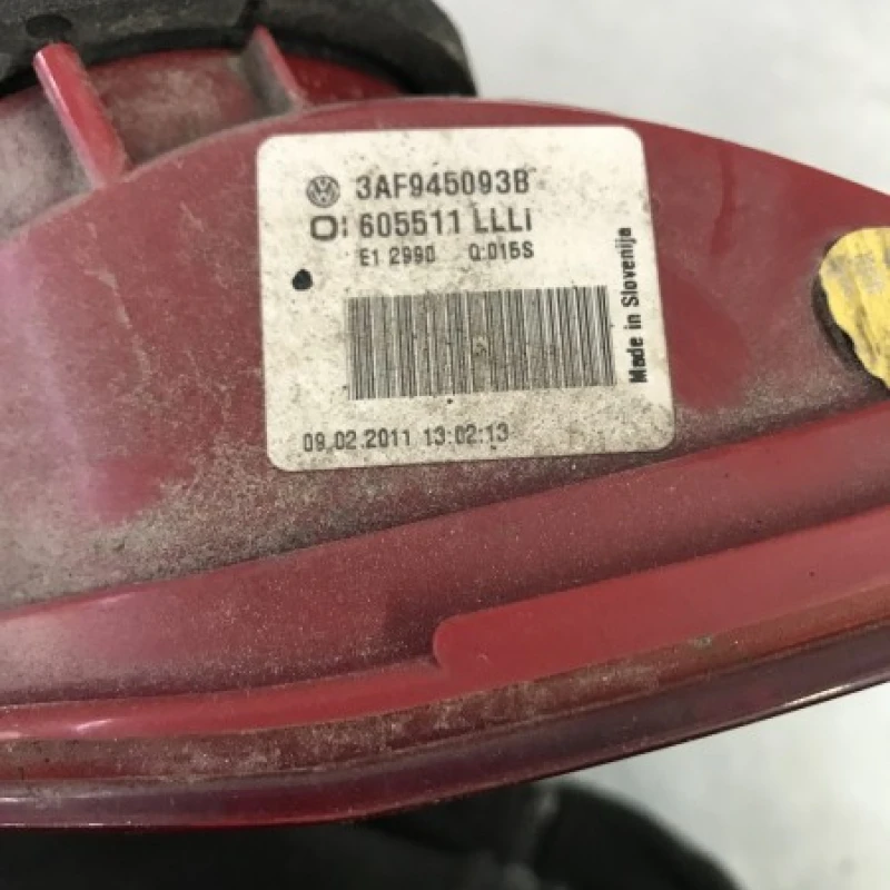 Stop stanga haion / Volkswagen Passat B7 2012 / Caroserie, oglinzi si faruri