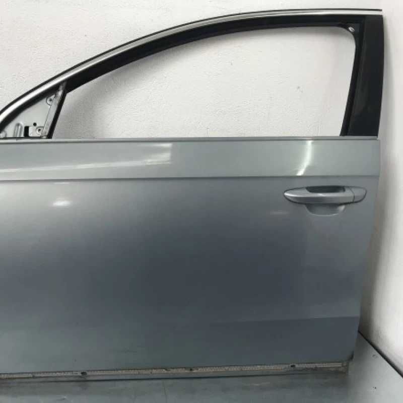 Usa stanga fata Volkswagen 