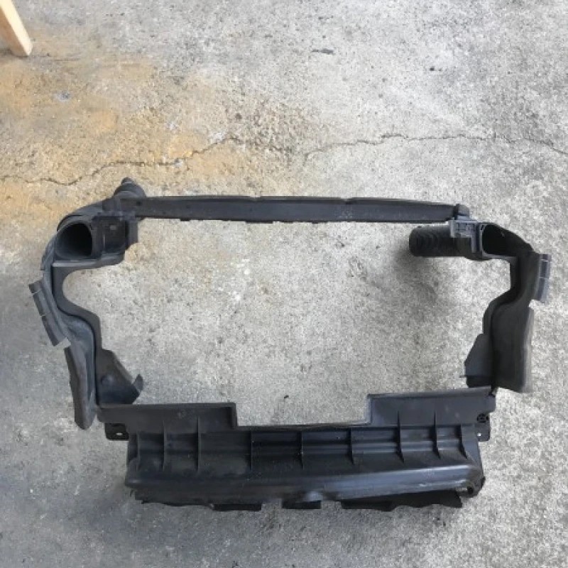 Deflector aer trager / Mercedes-Benz GL Class X164 2012 / Caroserie, oglinzi si faruri