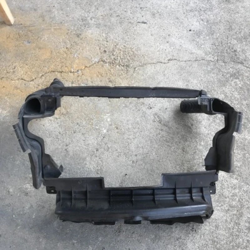 Deflector aer trager / Mercedes-Benz GL Class X164 2012 / Caroserie, oglinzi si faruri