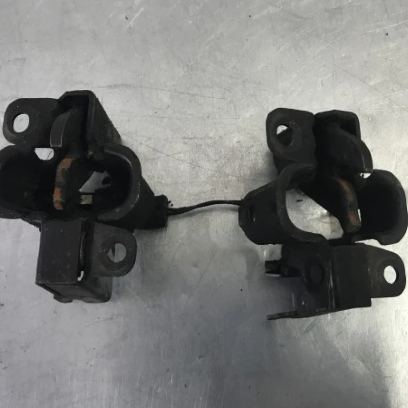 Incuietoare capota / Mercedes-Benz GL Class X164 2012 / Caroserie, oglinzi si faruri