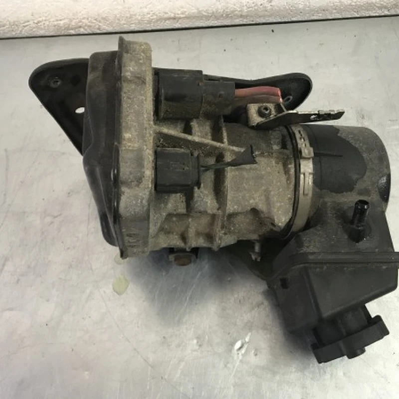 Pompa servo Mercedes-Benz 