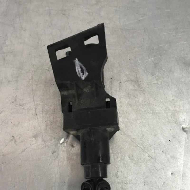 Spalator far dreapta / Mercedes-Benz GL Class X164 2012 / Caroserie, oglinzi si faruri