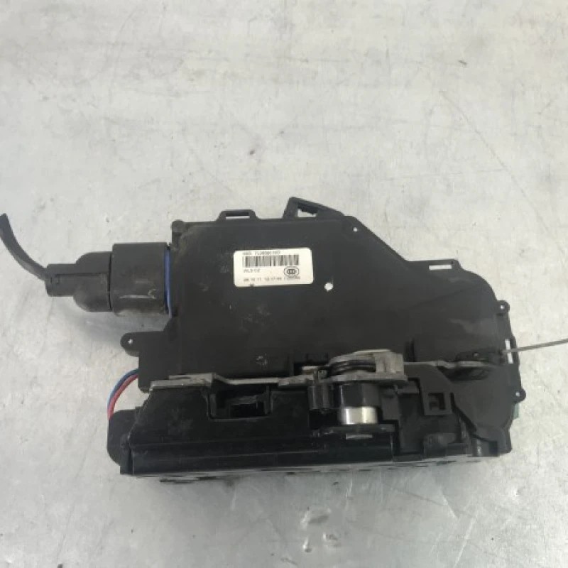 Iala broasca usa stanga spate / Volkswagen Golf MK6 2010 / Caroserie, oglinzi si faruri