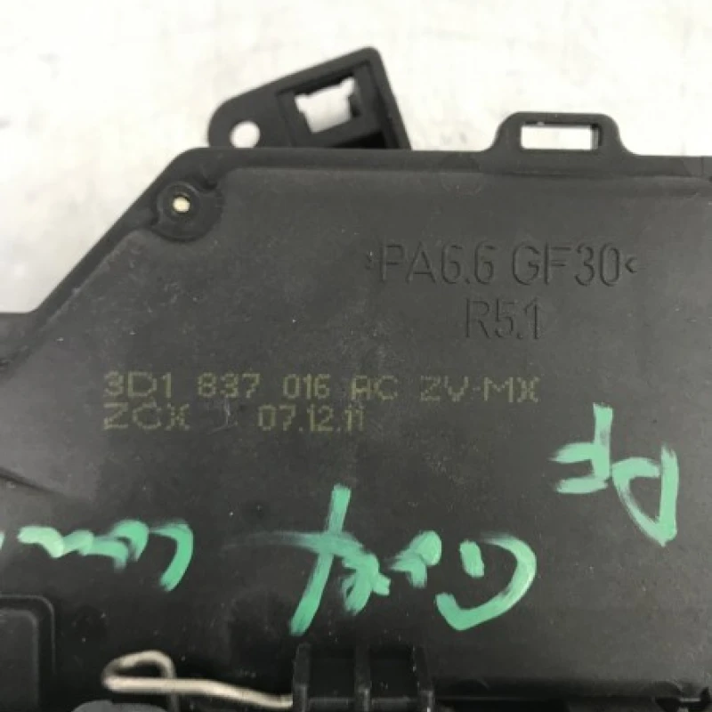 Iala broasca usa dreapta fata / Volkswagen Golf MK6 2010 / Caroserie, oglinzi si faruri