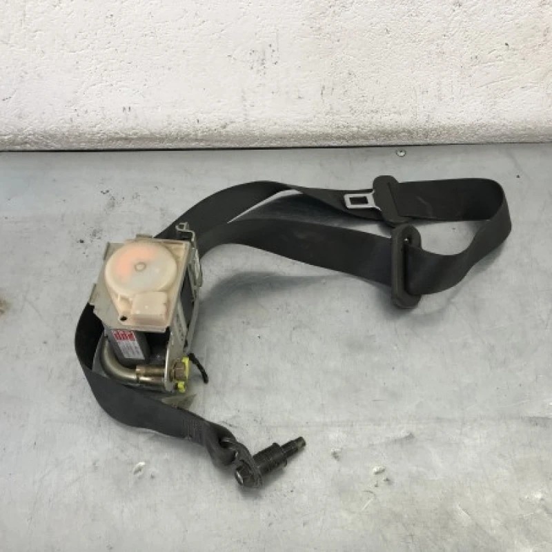 Centura dreapta spate / Nissan Navara D40 2006 / Interior