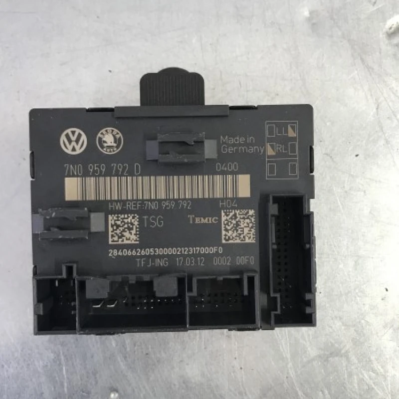 Modul confort usa dreapta fata Volkswagen 