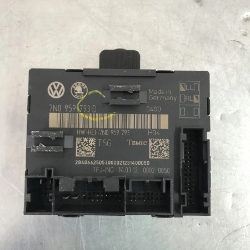 Modul usa stanga fata Volkswagen 