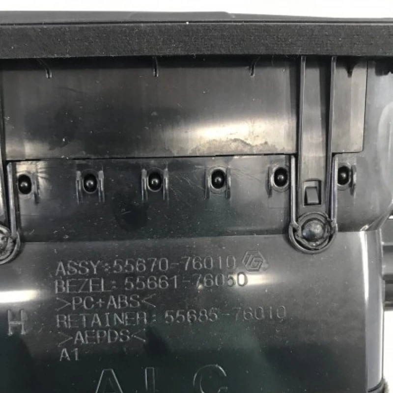 Grila aer bord / Lexus CT 200h CT 200h 2012 / Interior
