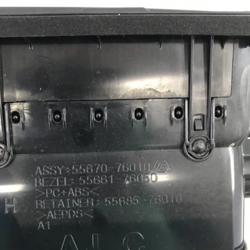 Grila aer bord / Lexus CT 200h CT 200h 2012 / Interior