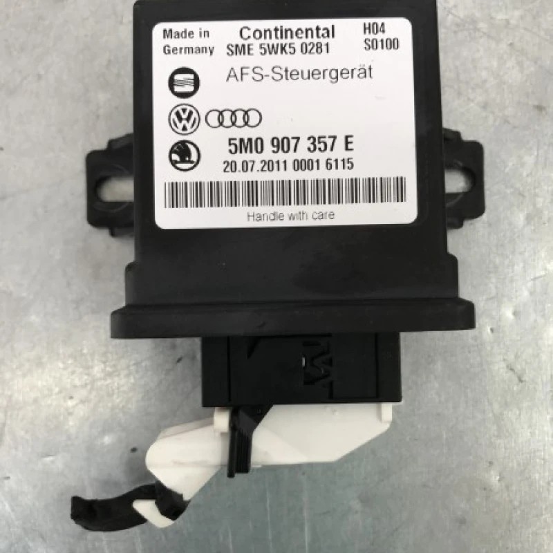 Modul control lumini / Volkswagen Passat B7 2012 / Audio si electronice