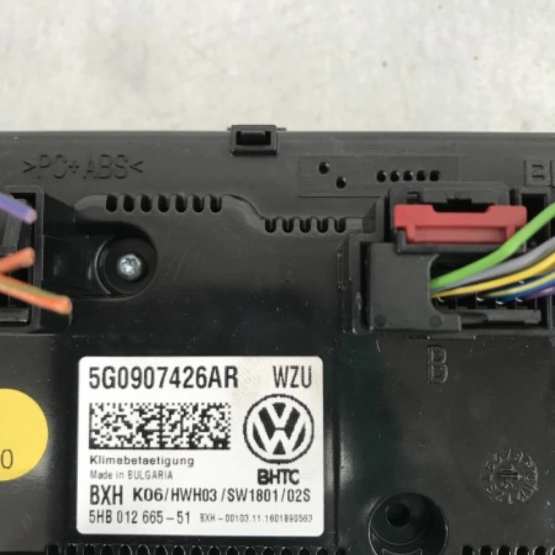 Panou climatronic / Volkswagen Golf MK7 2017 / Climatizare