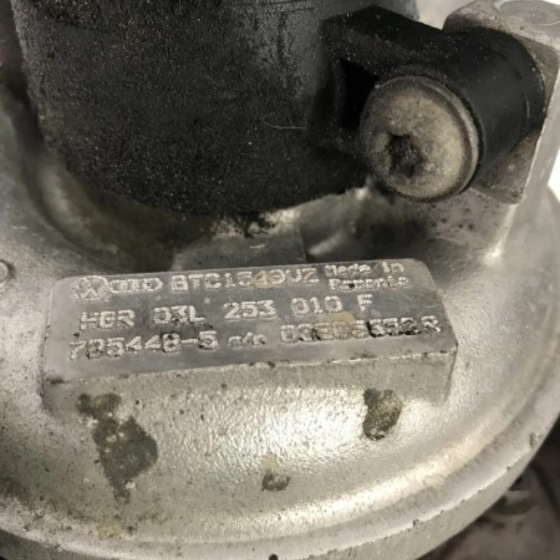 Turbosuflanta turbo turbina Volkswagen Passat B7 2012