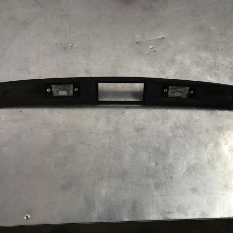 Ornament haion / Volkswagen Tiguan 5N 2011 / Caroserie, oglinzi si faruri