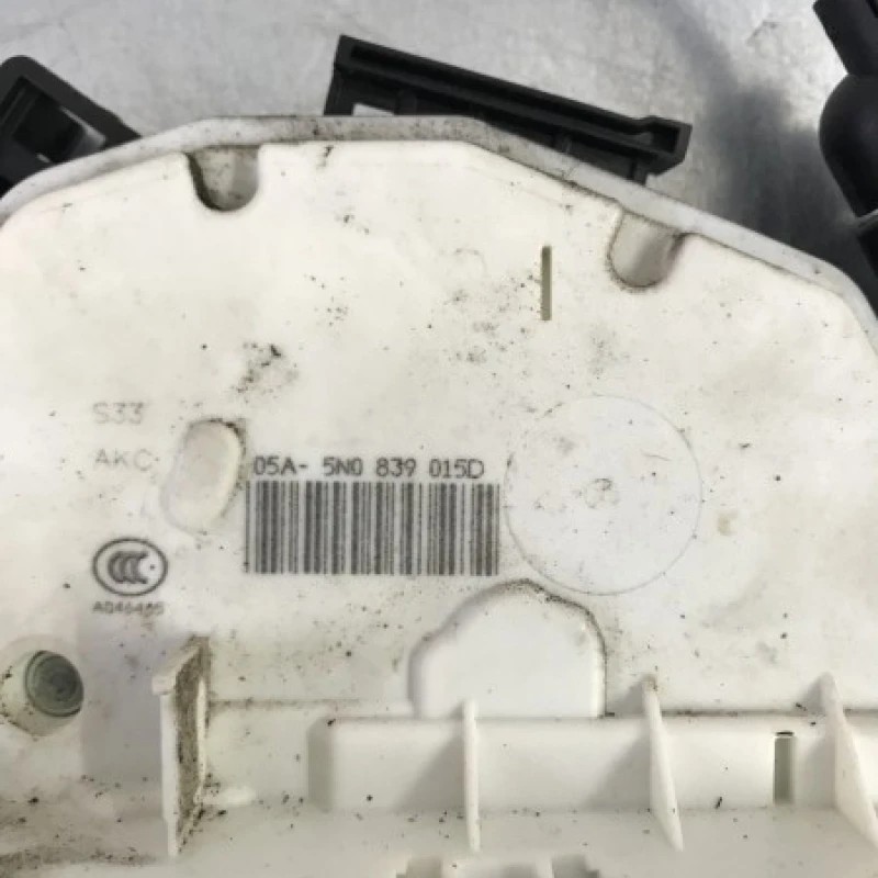 Iala broasca usa stanga spate / Volkswagen Tiguan 5N 2011 / Caroserie, oglinzi si faruri