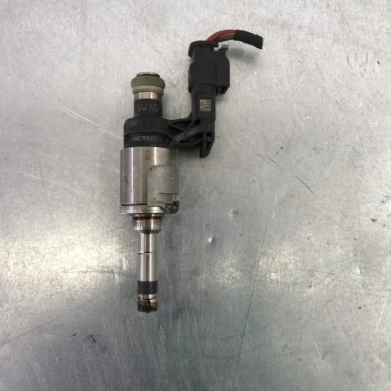Injector / Volkswagen Golf MK7 2017 / Motor, racire si evacuare