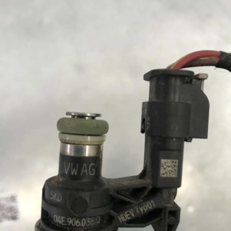 Injector / Volkswagen Golf MK7 2017 / Motor, racire si evacuare