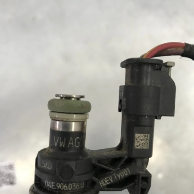 Injector / Volkswagen Golf MK7 2017 / Motor, racire si evacuare