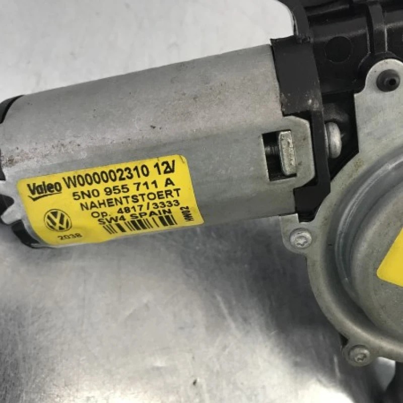 Motoras stergatoare haion / Volkswagen Tiguan 5N 2009 / Caroserie, oglinzi si faruri