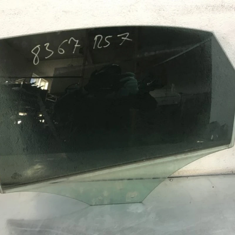 Geam stanga spate Audi 