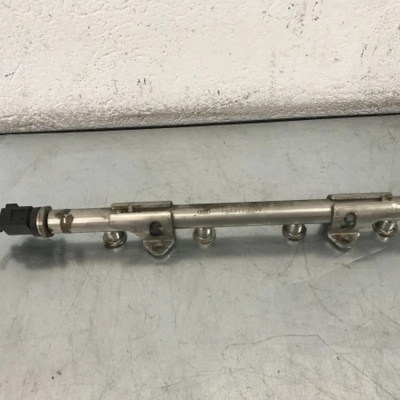 Rampa injectoare cu senzor / Volkswagen Golf MK7 2017 / Motor, racire si evacuare
