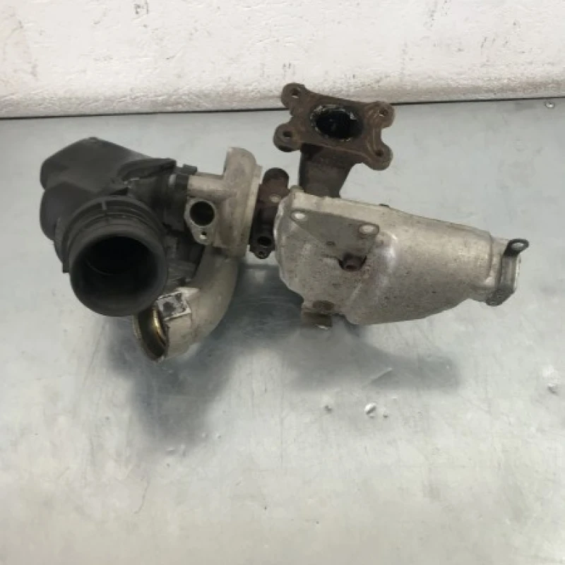 Turbosuflanta turbo turbina / Volkswagen Golf MK7 2017 / Motor, racire si evacuare