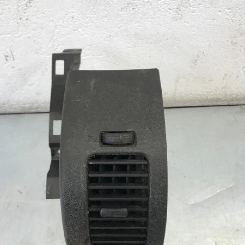 Grila aer bord Nissan Navara D40 2006
