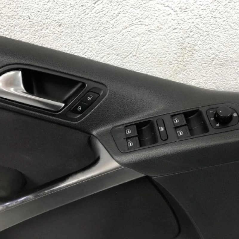 Panou tapiterie usa stanga fata / Volkswagen Tiguan 5N 2009 / Interior