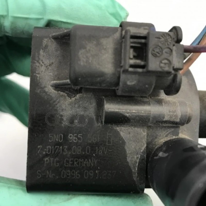 Pompa auxiliara recirculare apa / Volkswagen Passat B6 2009 / Motor, racire si evacuare
