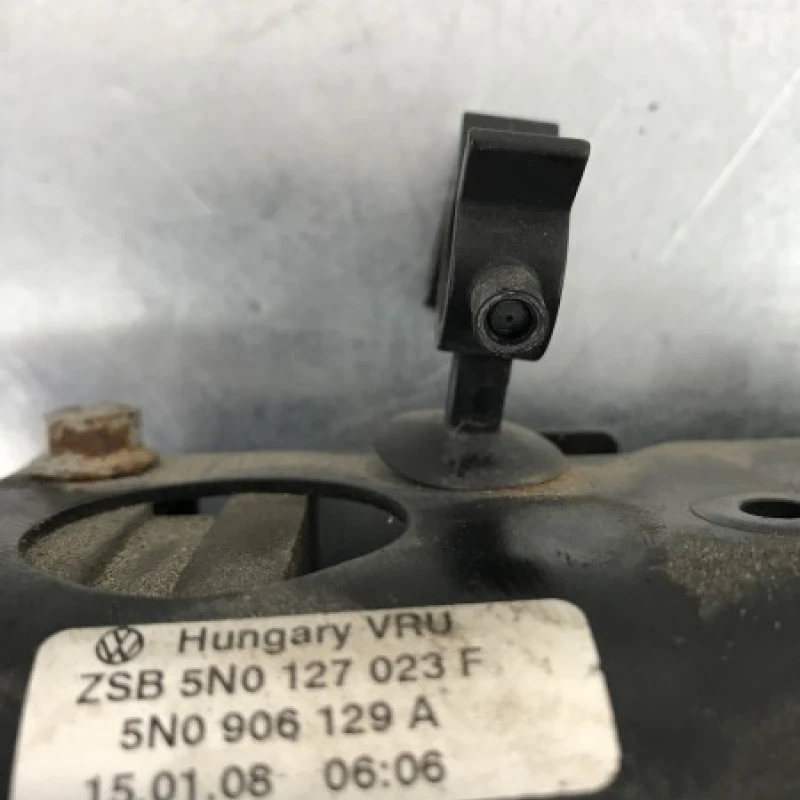 Pompa combustibil / Volkswagen Tiguan 5N 2009 / Motor, racire si evacuare