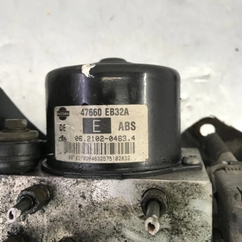 Pompa abs / Nissan Navara D40 2006 / Frane