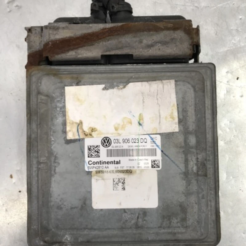 Calculator motor ecu Volkswagen 