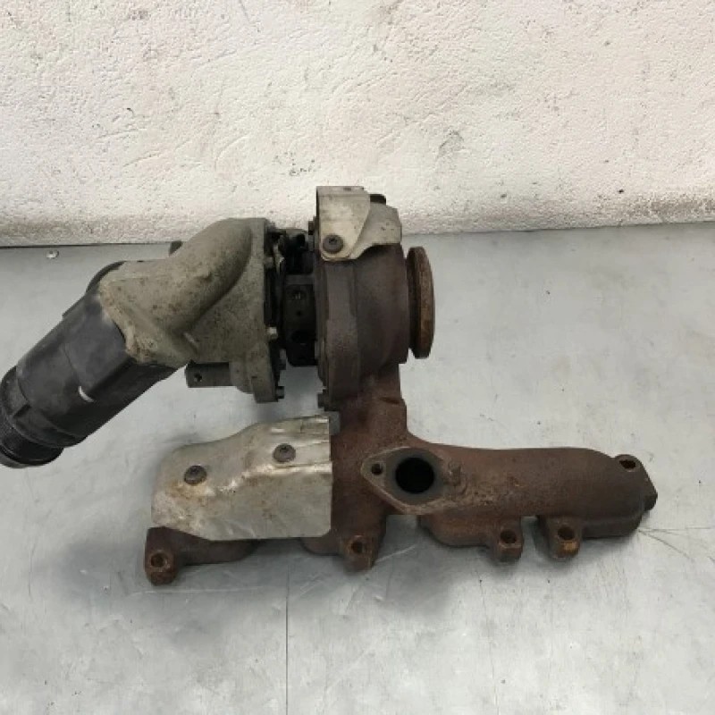 Turbosuflanta turbo turbina Volkswagen Golf MK6 2010