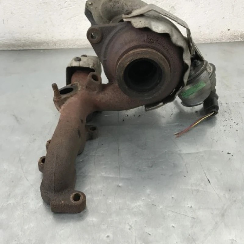 Turbosuflanta turbo turbina / Volkswagen Golf MK6 2010 / Motor, racire si evacuare