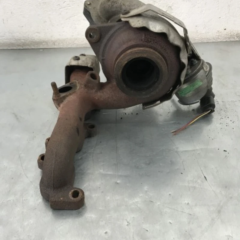 Turbosuflanta turbo turbina / Volkswagen Golf MK6 2010 / Motor, racire si evacuare