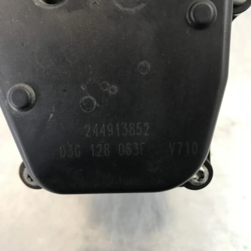 Clapeta de acceleratie / Volkswagen Golf MK6 2010 / Motor, racire si evacuare