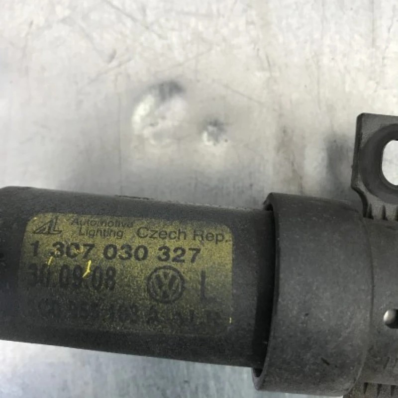 Spalator far stanga / Volkswagen Passat B6 2009 / Caroserie, oglinzi si faruri