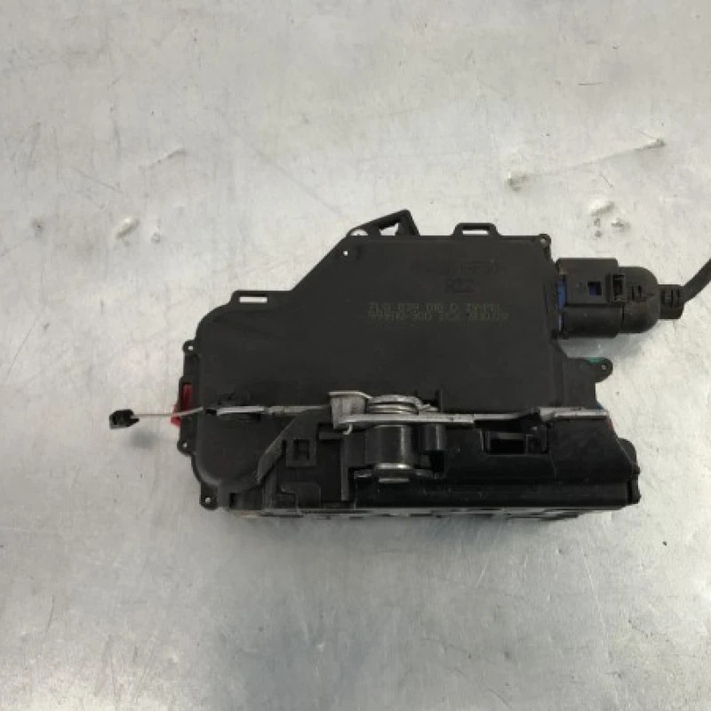 Iala broasca usa dreapta spate / Volkswagen Golf MK6 2010 / Caroserie, oglinzi si faruri