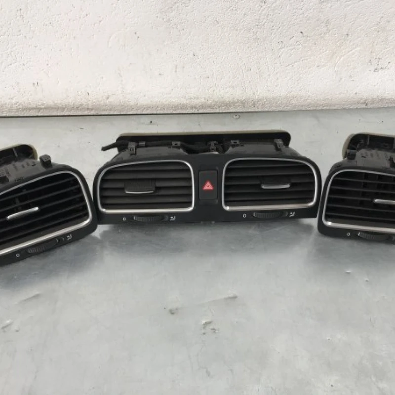 Grila aer bord Volkswagen 