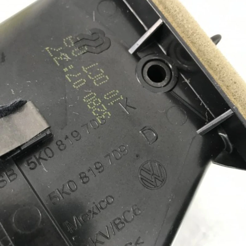 Grila aer bord / Volkswagen Golf MK6 2010 / Interior