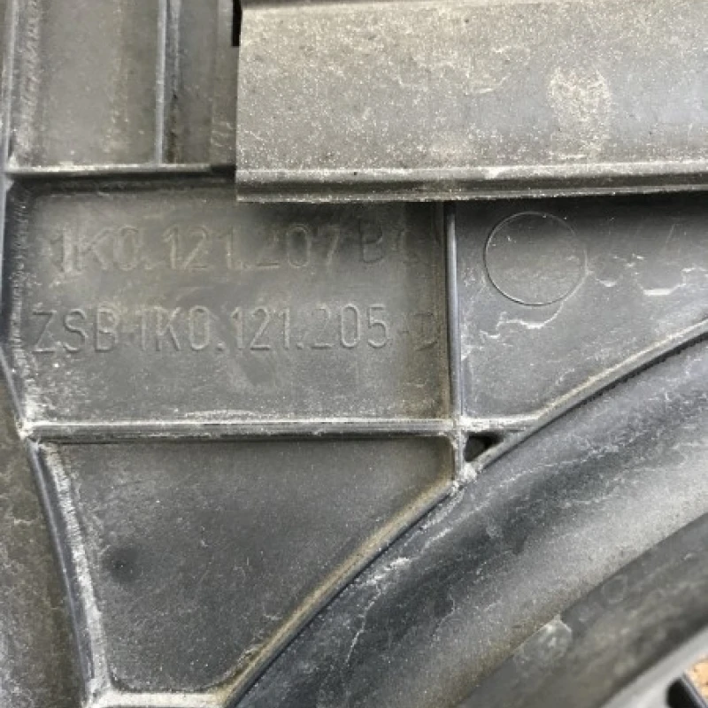 Electroventilator / Volkswagen Passat B6 2009 / Motor, racire si evacuare